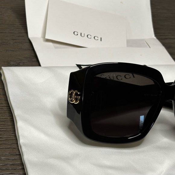 Gucci Accessories - Gucci GG1402S Oversized Square Sunglasses Black Gold GG Logo + Plush Case Coa